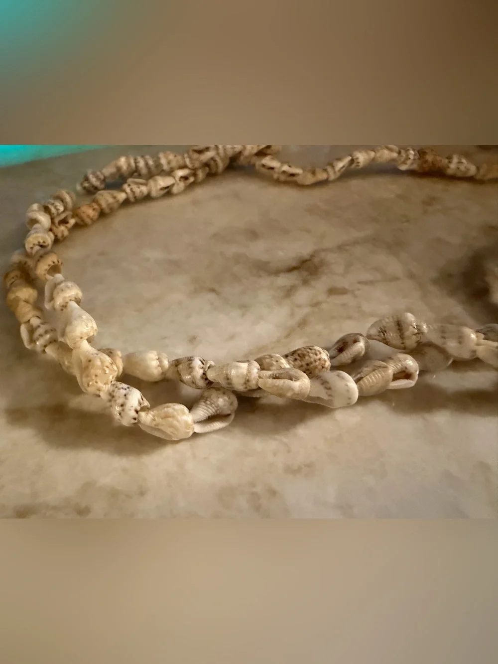 Mini conch shells necklace unisex